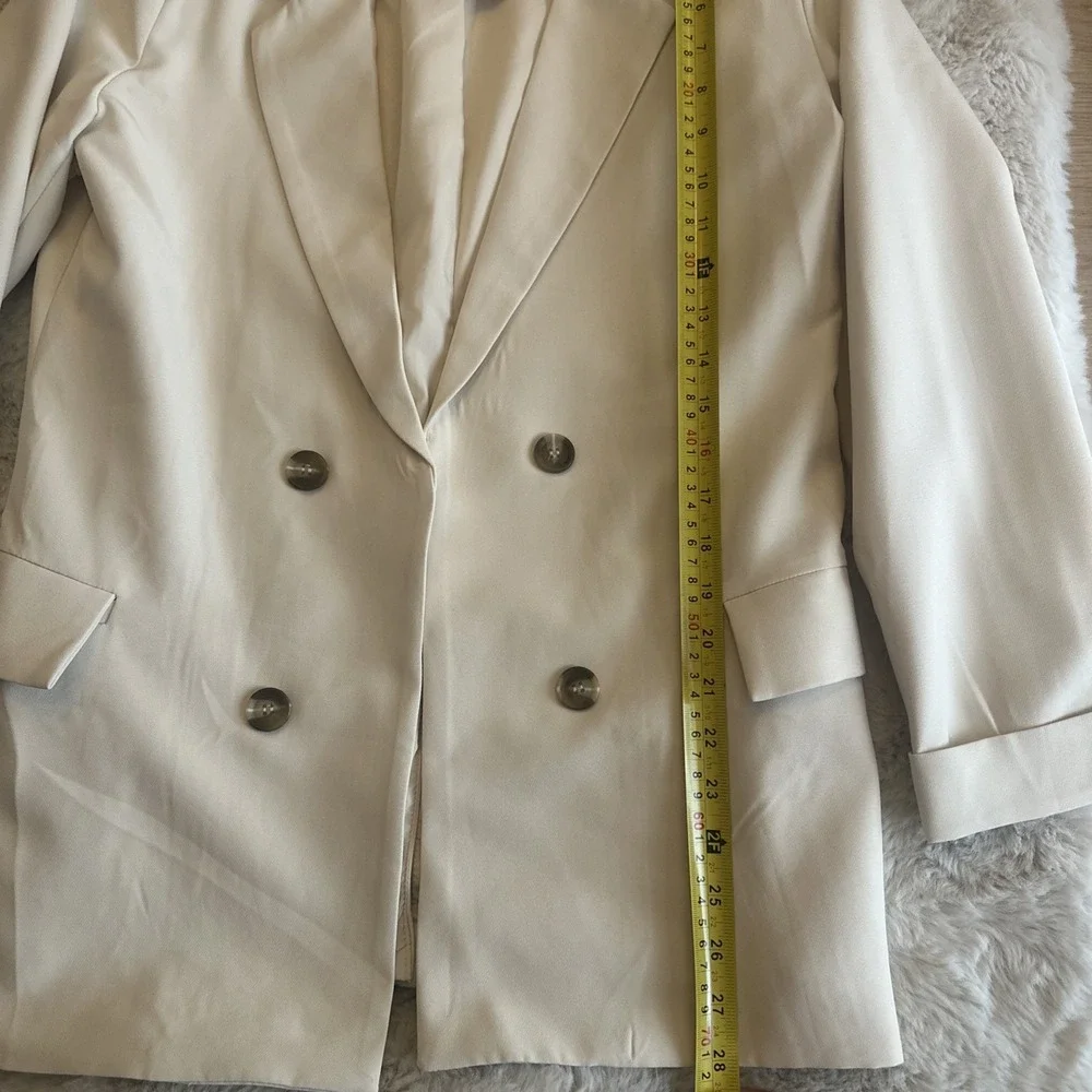 The Workshop‎ women's blazer with shoulder pads and pockets, size Large Beige